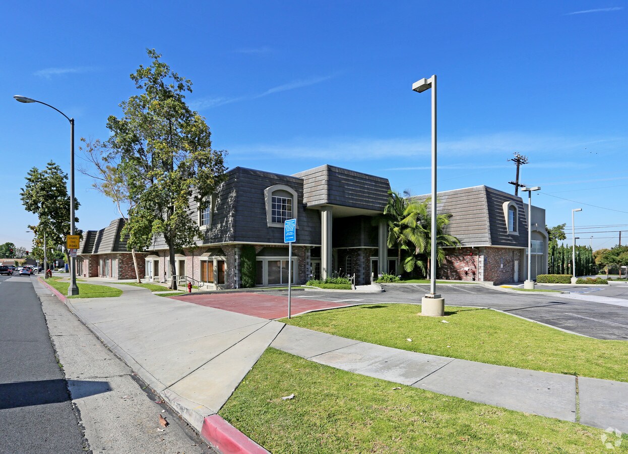 8109 Greenleaf Ave, Whittier, CA 90602