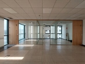 Office in Madrid, Madrid for lease Interior Photo- Image 2 of 15