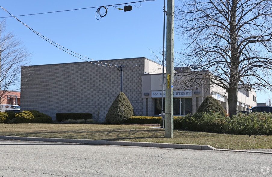 100 Rankin St, Waterloo, ON for sale - Primary Photo - Image 1 of 1