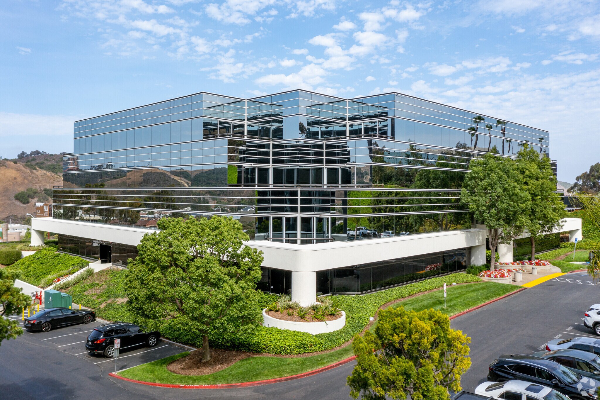 10509 Vista Sorrento Pky, San Diego, CA for lease Building Photo- Image 1 of 12