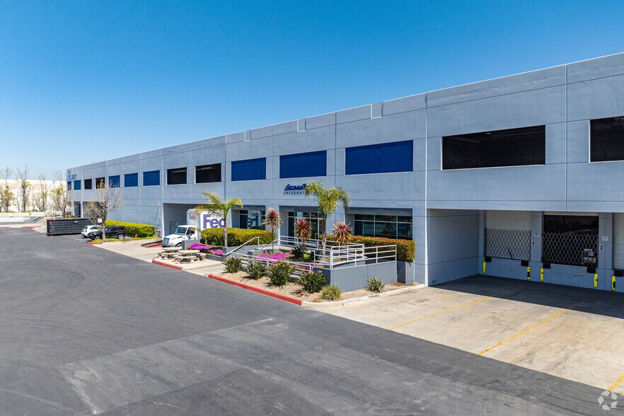 2055 Dublin Dr, San Diego, CA for lease - Building Photo - Image 3 of 4
