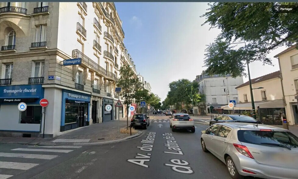 Retail in Charenton-le-Pont for lease - Building Photo - Image 1 of 3
