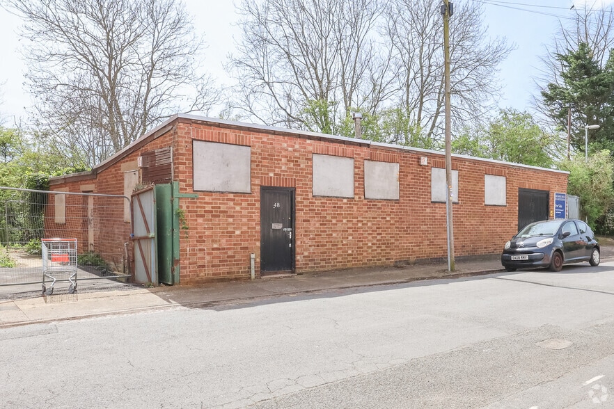 48 Spencer St, Northampton for sale - Primary Photo - Image 1 of 1