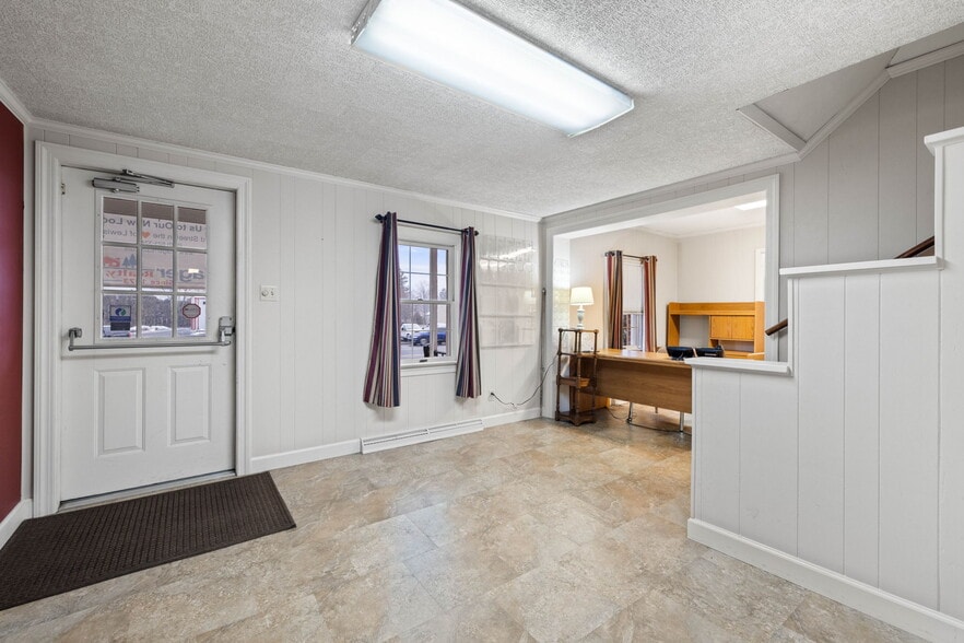 521 N Derr Dr, Lewisburg, PA for sale - Building Photo - Image 2 of 27