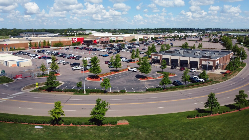 5800 E 26th St, Sioux Falls, SD for sale - Building Photo - Image 1 of 19