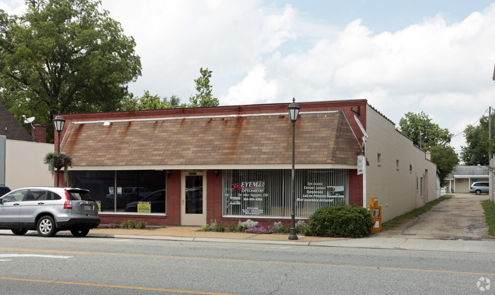 6651 Main St, Gloucester, VA for lease - Primary Photo - Image 1 of 7