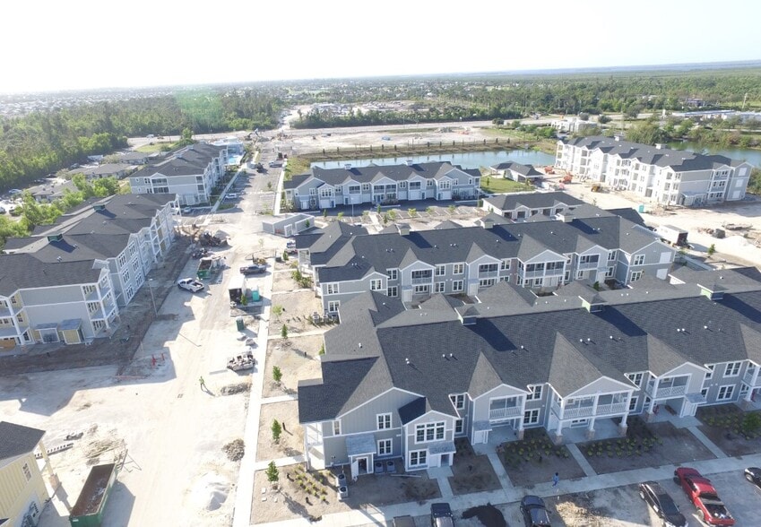 615 SW 29th Ave, Cape Coral, FL for sale - Construction Photo - Image 2 of 5