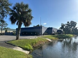 7555 Commerce Ct, Sarasota FL - Warehouse