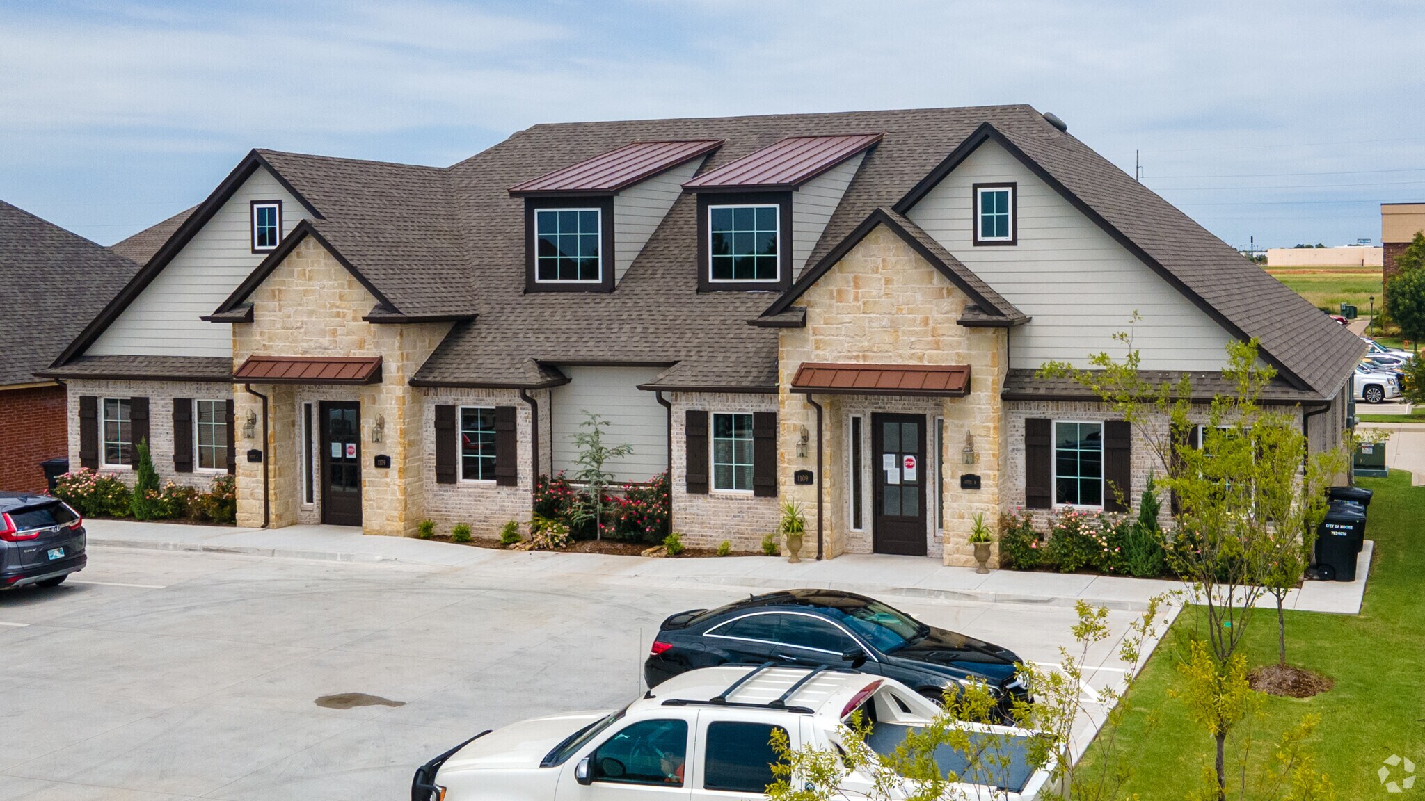 1109 SW 30th Ct, Moore, OK for sale Primary Photo- Image 1 of 1