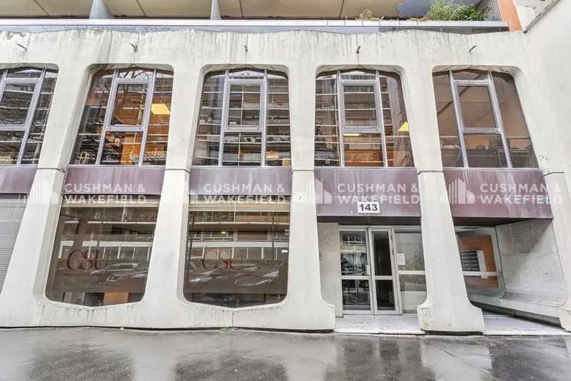 143 Rue De Saussure, Paris for lease - Building Photo - Image 2 of 3