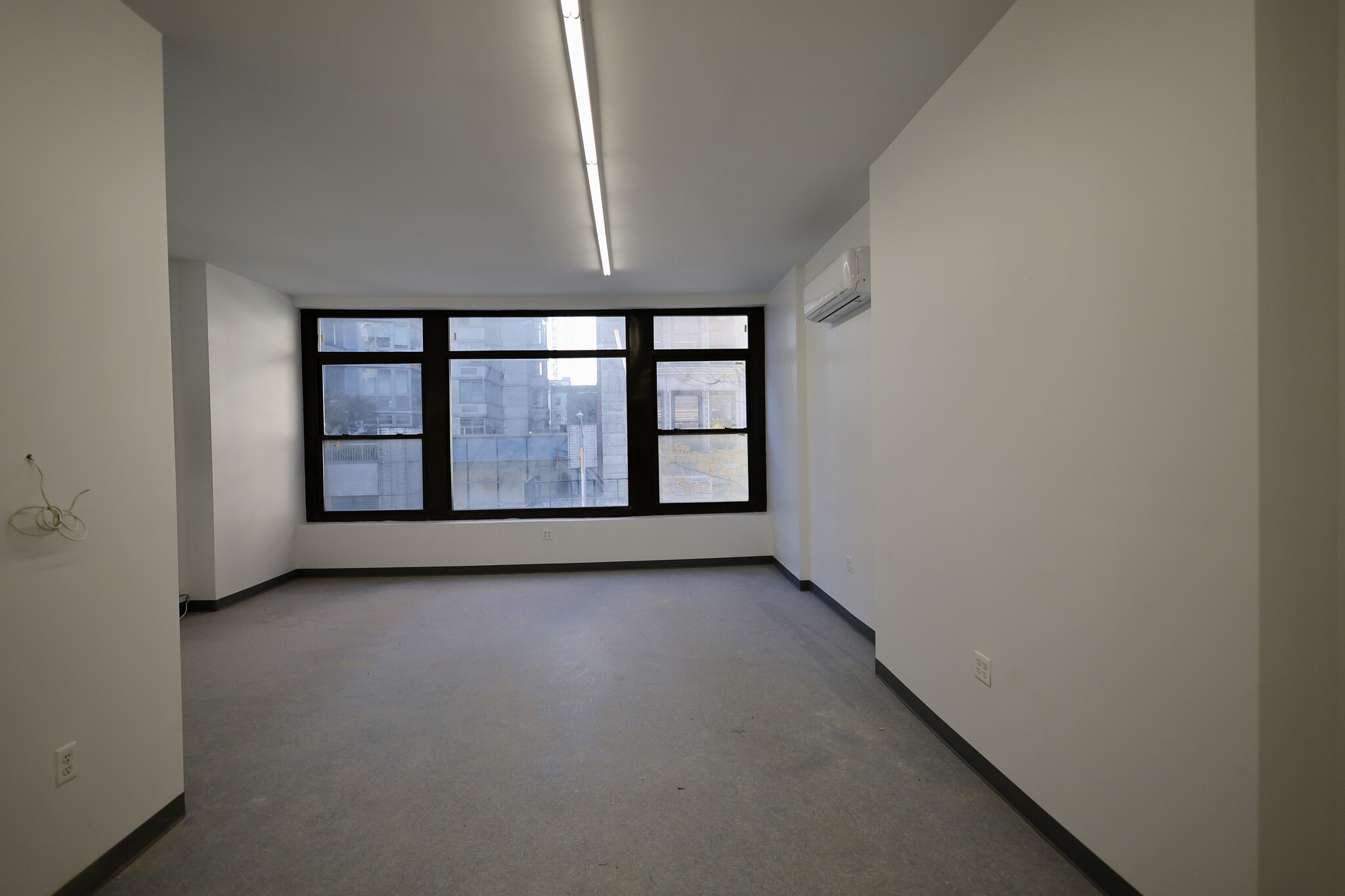 50 W 27th St, New York, NY for lease Building Photo- Image 1 of 4