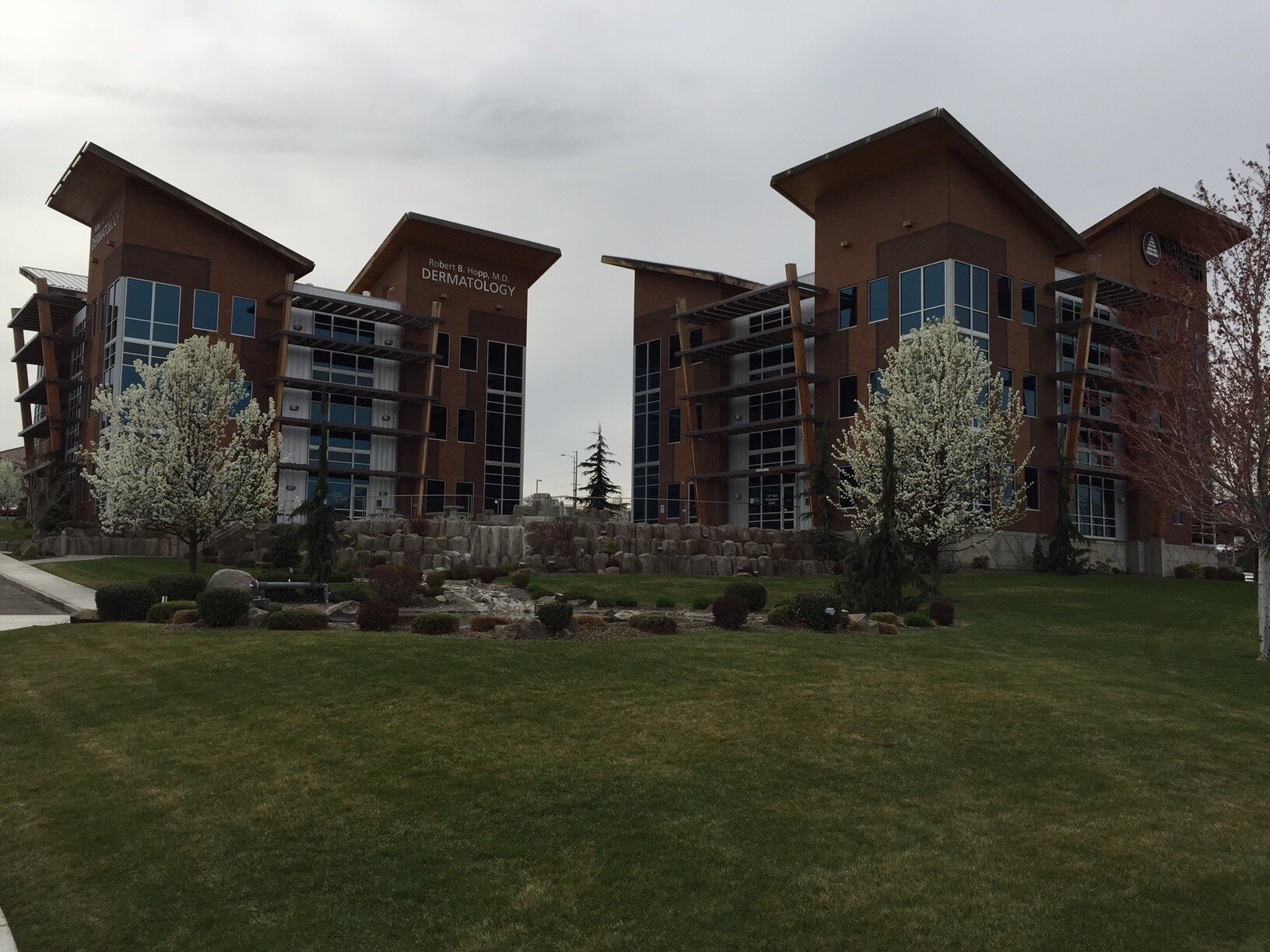 8905 W Gage Blvd, Kennewick, WA 99336 Office Space for Lease