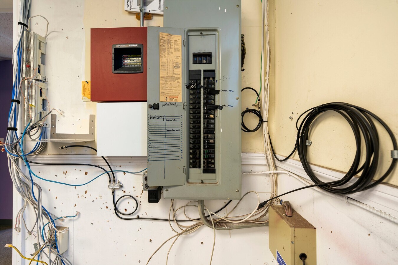 1 Farwell Rd, Tyngsboro, MA 01879 Retail for Sale