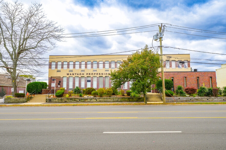 1228 Wantagh Ave, Wantagh, NY for sale - Building Photo - Image 3 of 4