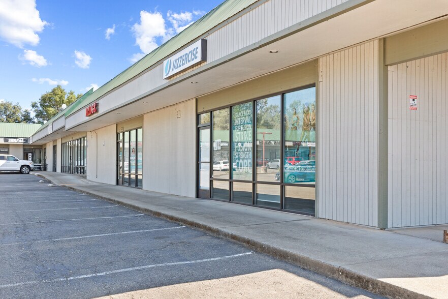 4050 Durock Rd, Shingle Springs, CA for lease - Building Photo - Image 2 of 13