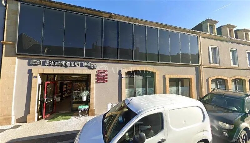 Location Commerce 180 m² - Photo 1