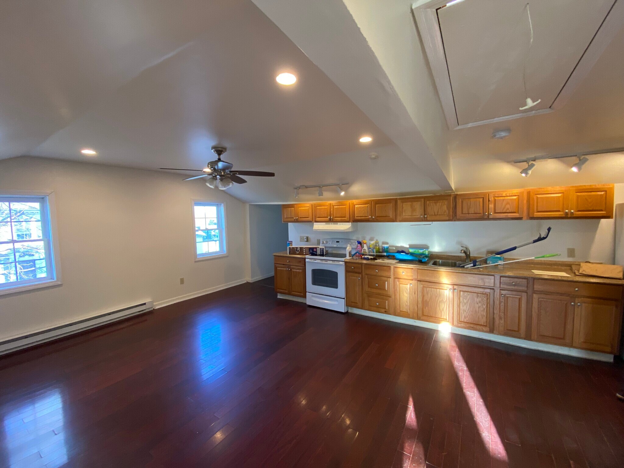 23 Hayward Ave, Colchester, CT 06415 The Joseph Isham House