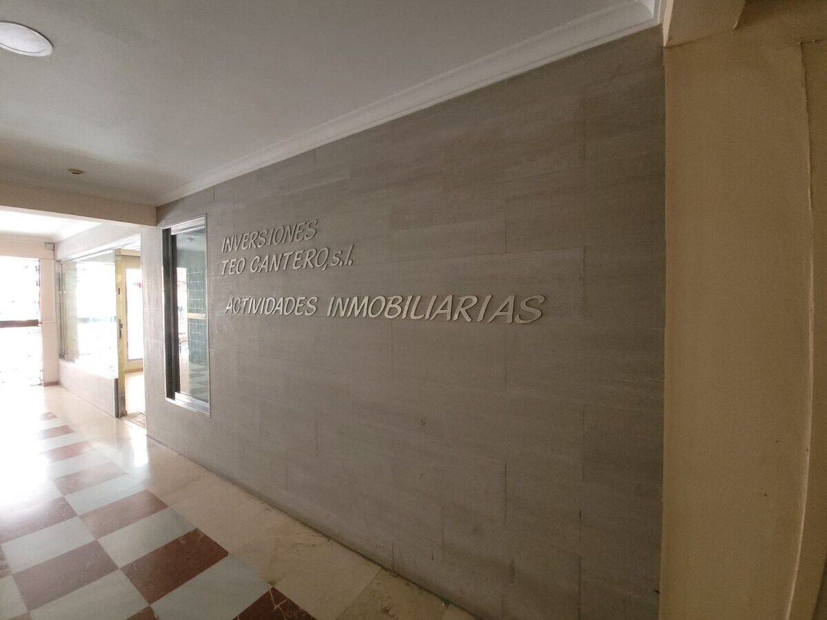 Benidorm, ALI 03501 -  -  - Interior Photo - Image 1 of 4