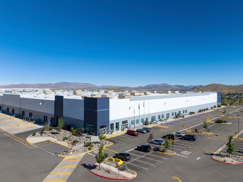 8000 N Virginia St, Reno, NV for lease - Building Photo - Image 2 of 10