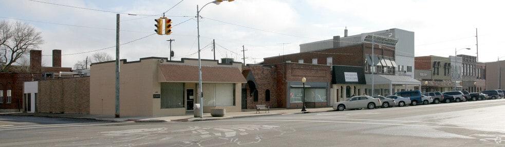 138 N Fulton St, Wauseon, OH for lease - Building Photo - Image 2 of 2