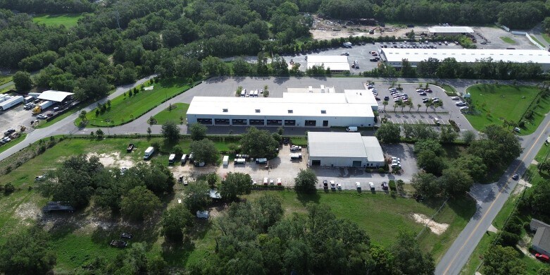 2334 Montclair Rd, Leesburg, FL for sale - Primary Photo - Image 1 of 2