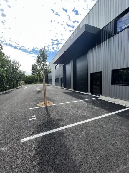 Flex in Mérignac for lease - Building Photo - Image 1 of 11