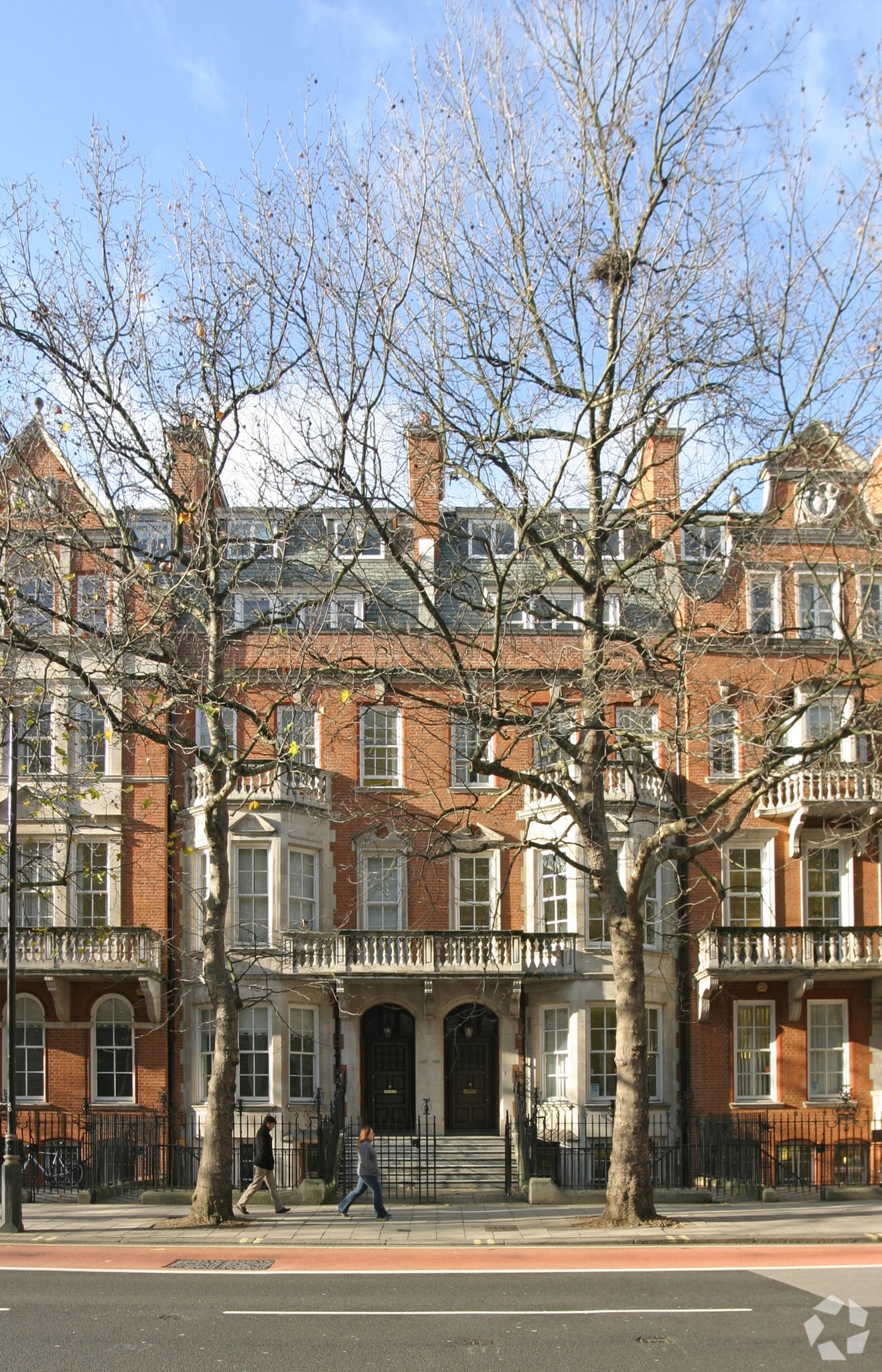 146 Buckingham Palace Rd, London for lease Building Photo- Image 1 of 7