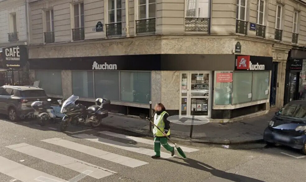 Retail in Paris for lease - Building Photo - Image 1 of 1