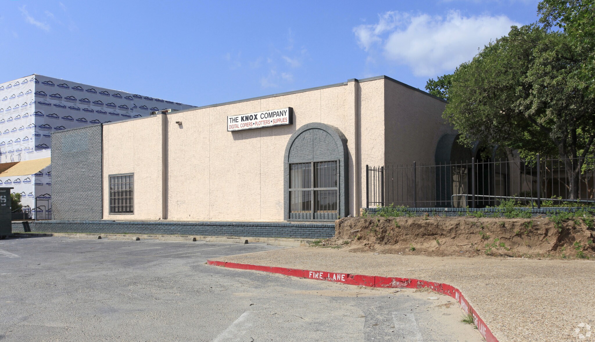 2015 E Riverside Dr, Austin, TX 78741 Riverside Retail Center