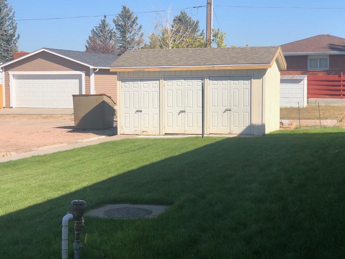 411 Pine St, Pine Bluffs, WY 82082