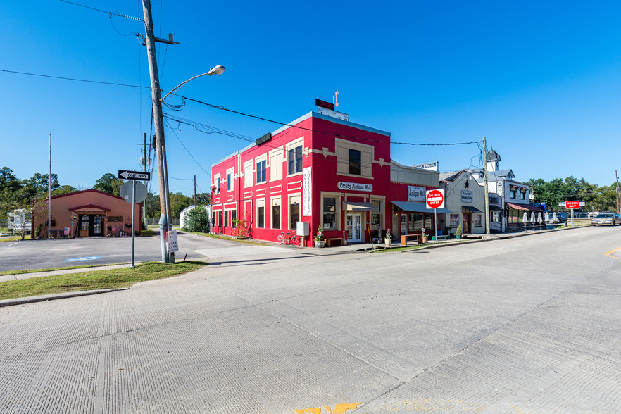 5611 FM 2100, Crosby, TX for sale - Primary Photo - Image 1 of 1