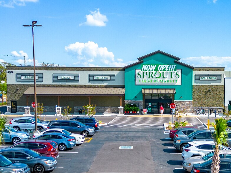 4501 66th St N, City, FL 33709 Sprouts Farmers Market