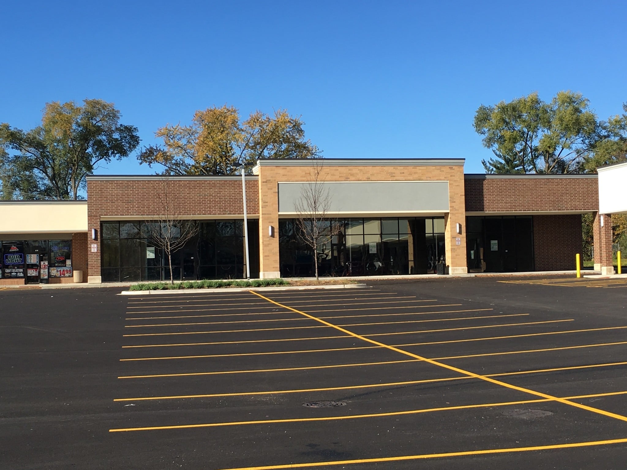 404444 N Lake St, Mundelein, IL 60060 Hawley Lake Plaza