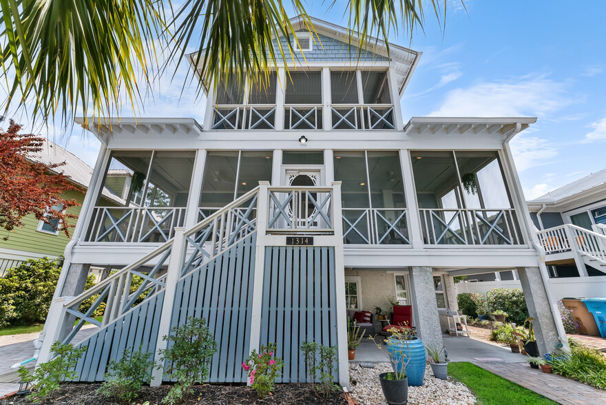 1314 2nd Ave, Tybee Island, GA for sale - Primary Photo - Image 1 of 13