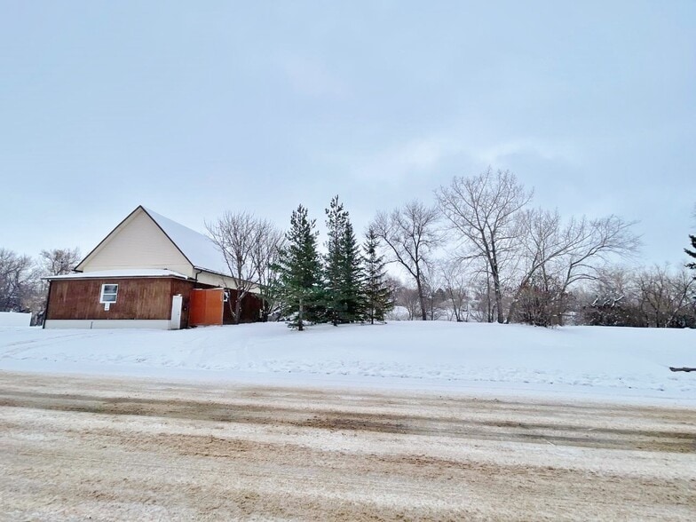 316 1st Ave NE, Kenmare, ND for sale - Building Photo - Image 3 of 25