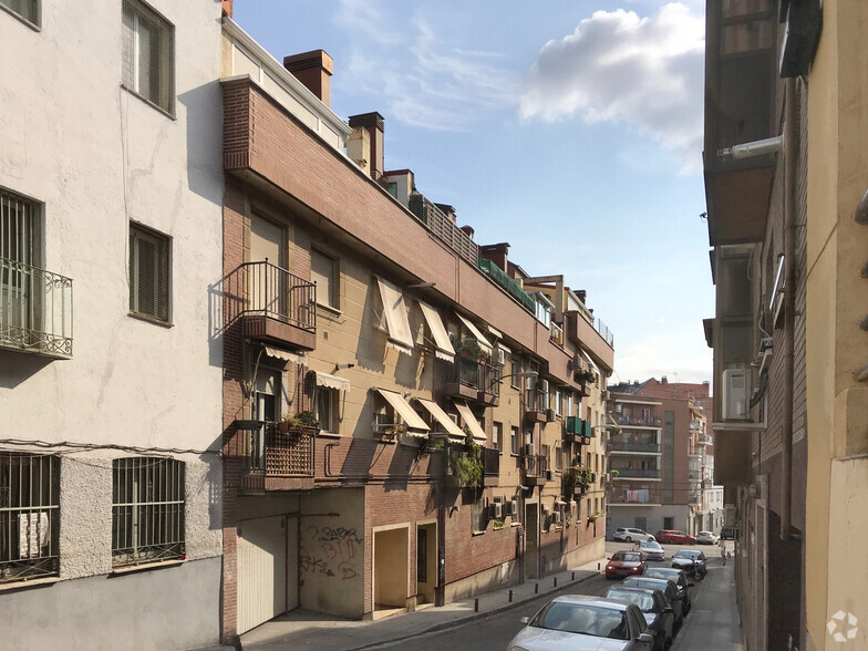 Calle De Las Almortas, 16, Madrid, Madrid for sale - Primary Photo - Image 1 of 2