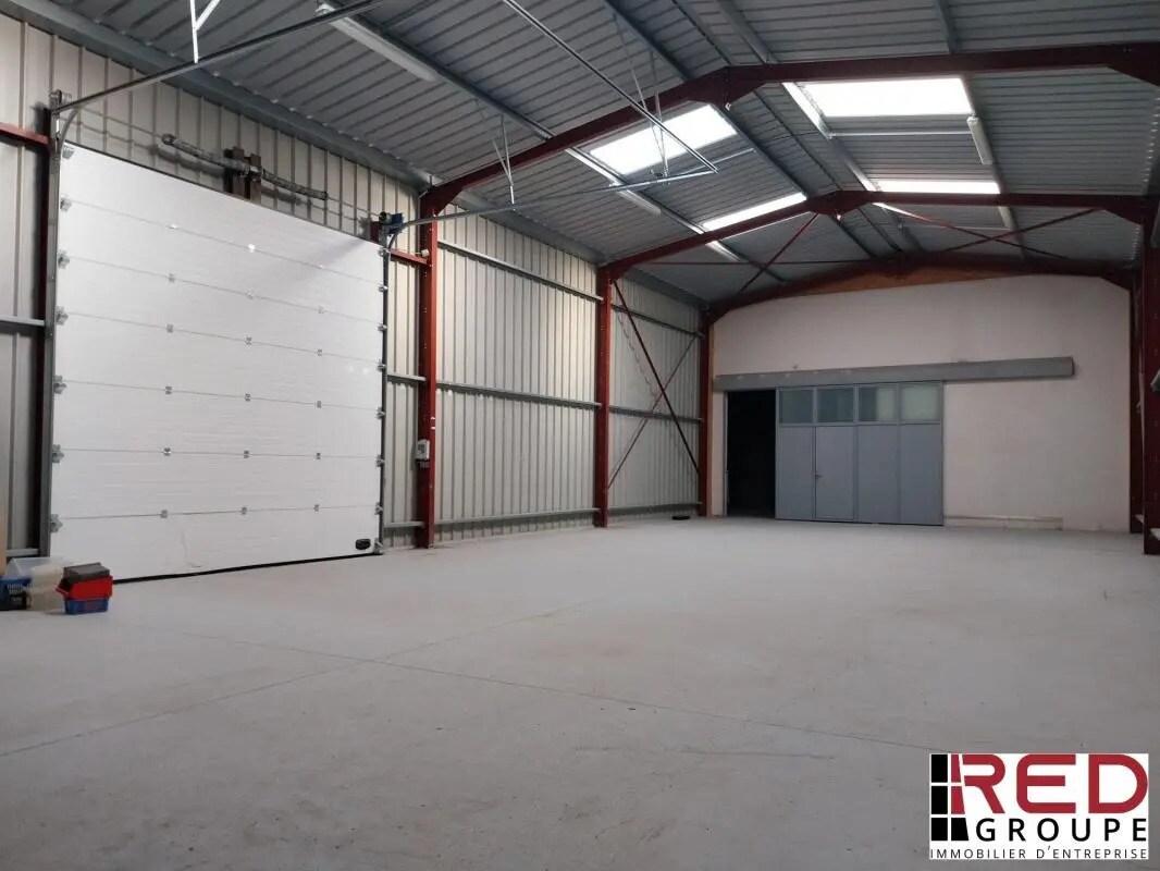 Industrial in Septèmes-les-Vallons for lease Building Photo- Image 1 of 5