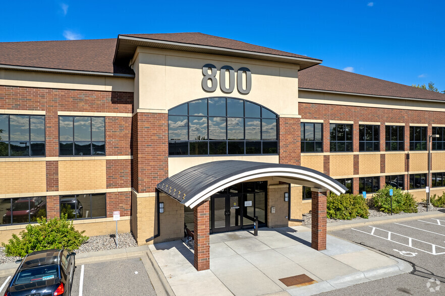 800 Prairie Center Dr, Eden Prairie, MN for lease - Building Photo - Image 1 of 5