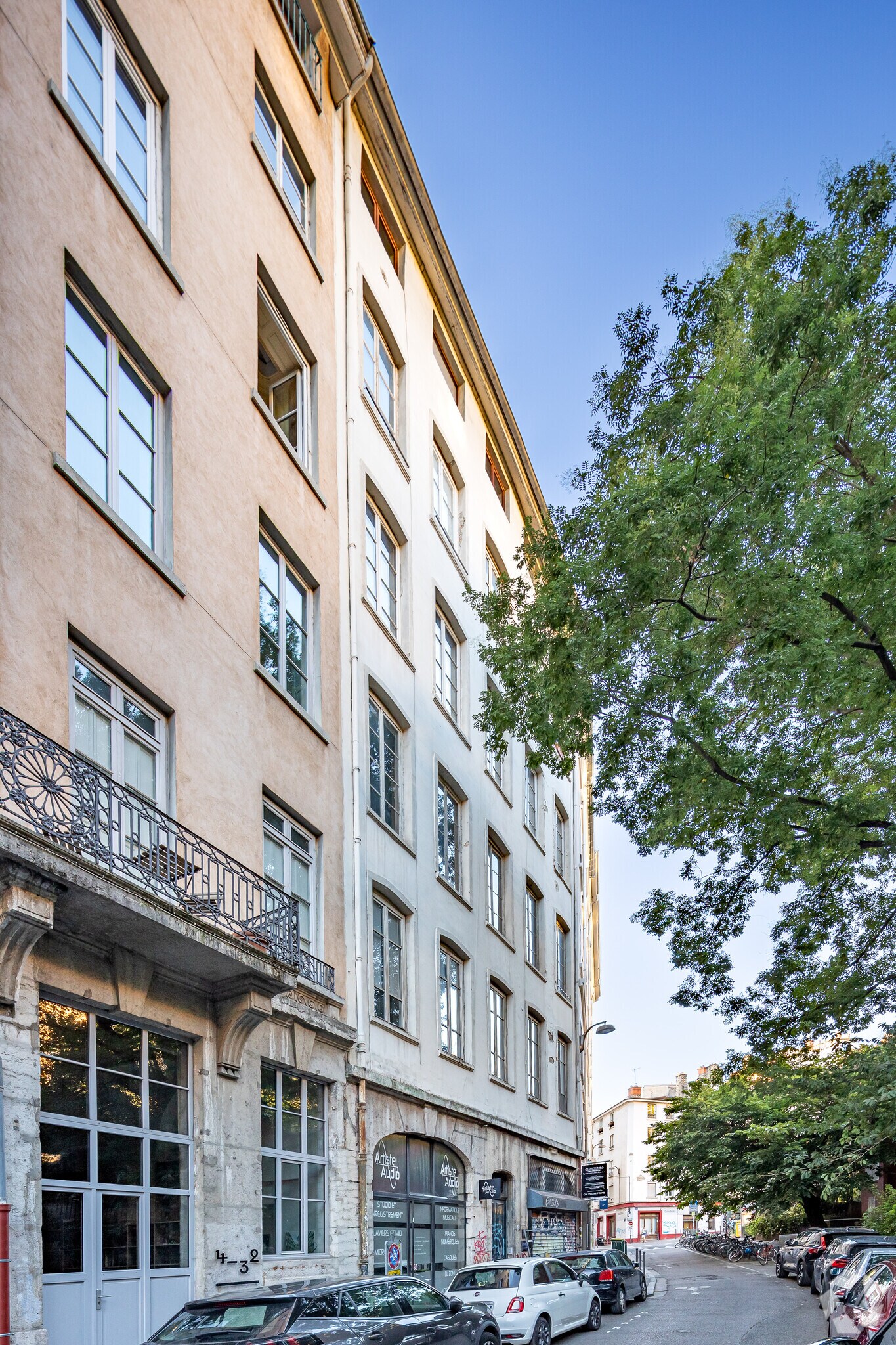 Office in Lyon for lease Primary Photo- Image 1 of 2