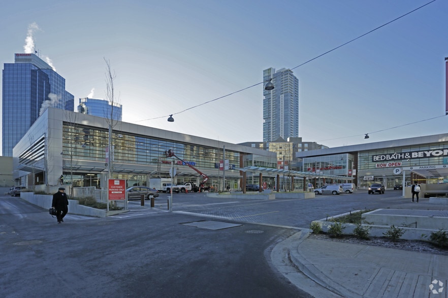 6200 McKay Ave, Burnaby, BC for lease - Primary Photo - Image 1 of 14