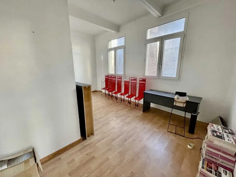 Office in Darnétal for lease - Interior Photo - Image 2 of 16