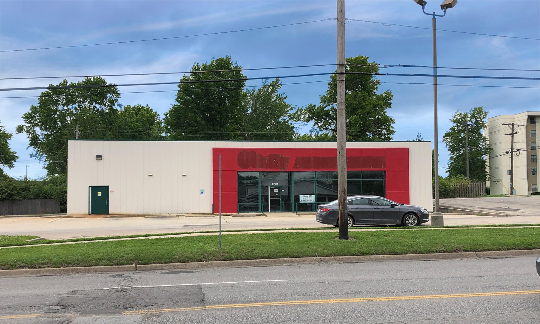 1701 SE 29th St, Topeka, KS for sale Primary Photo- Image 1 of 1