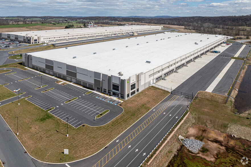 2701 N Market St, Elizabethtown, PA for lease - Aerial - Image 3 of 5