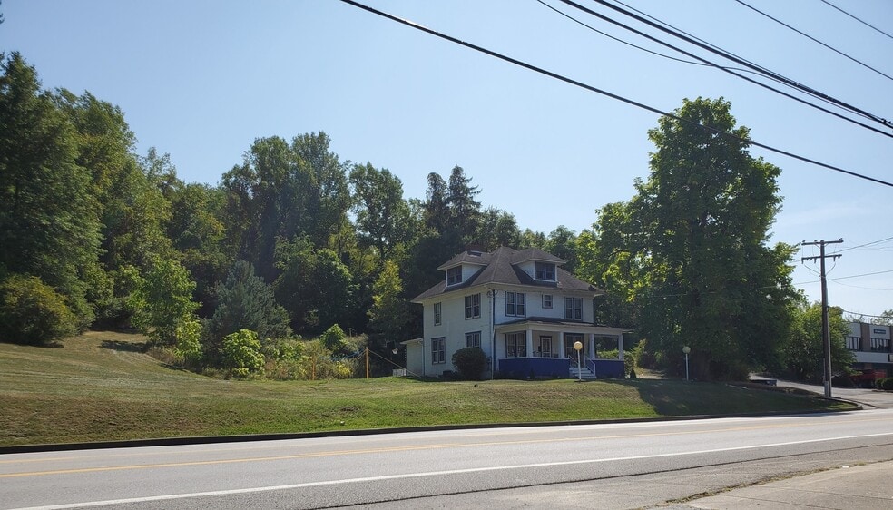 823 Fairmont Rd, Morgantown, WV for sale - Primary Photo - Image 1 of 1
