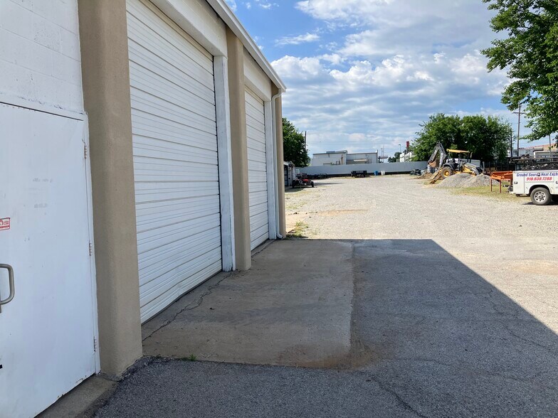 4940 E Archer St, Tulsa, OK for sale - Primary Photo - Image 2 of 5