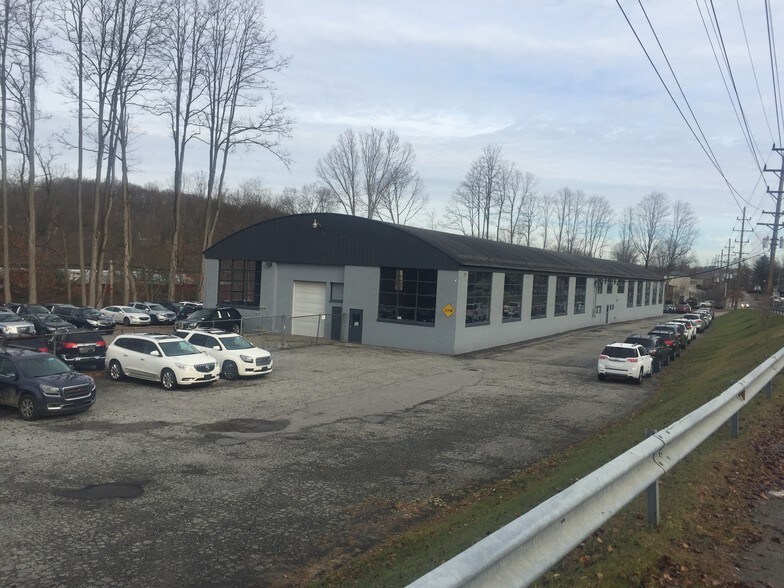 332 Adams St, Bedford Hills, NY for sale - Building Photo - Image 1 of 1