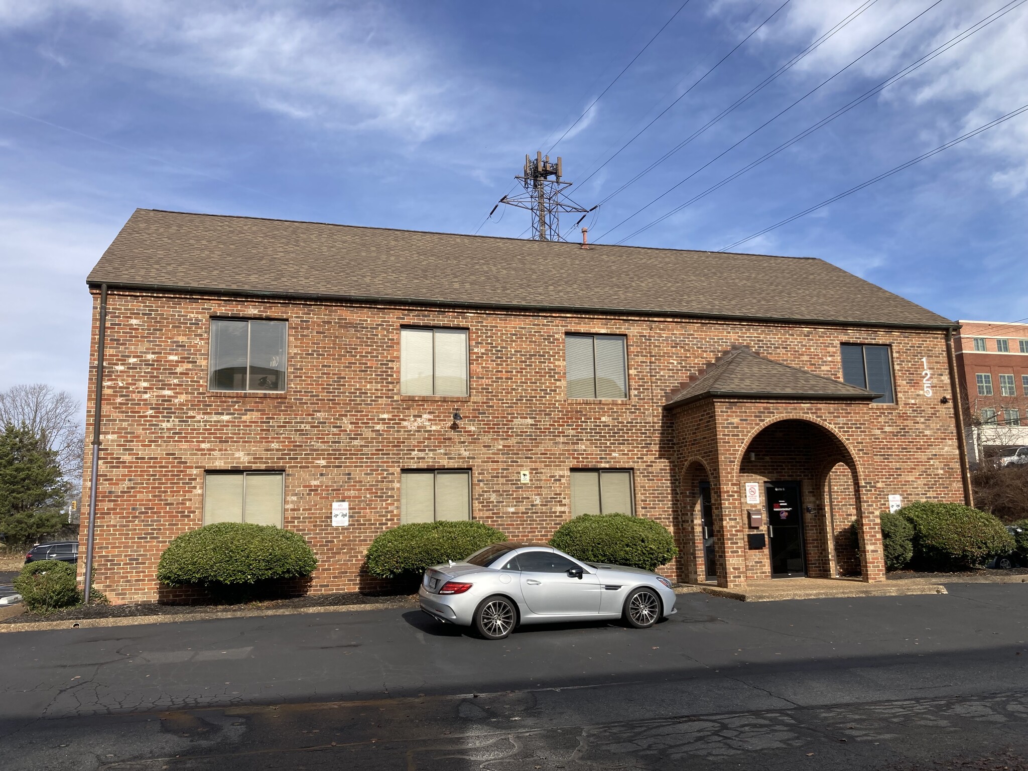 125 Riverbend Dr, Charlottesville, VA for lease Building Photo- Image 1 of 8