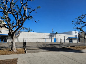 325-329 Mira Loma Ave, Glendale, CA for lease Interior Photo- Image 2 of 4