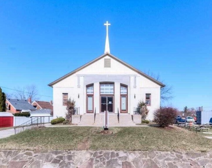 112 Spadina Rd W, Kitchener, ON for sale Primary Photo- Image 1 of 1