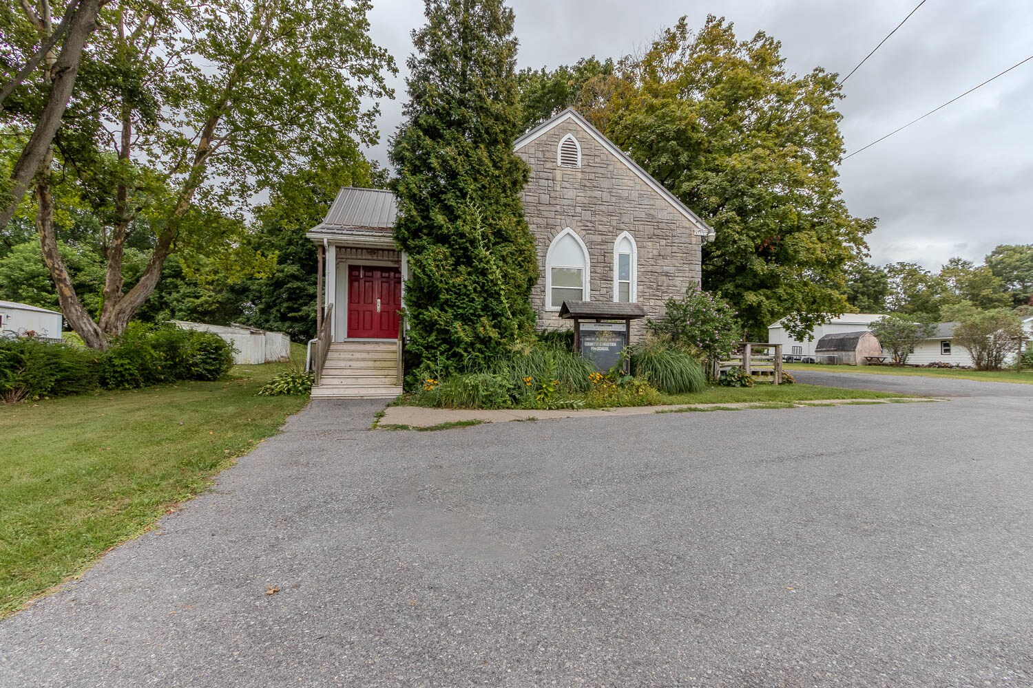 2090 Halfmoon Valley Rd, Port Matilda, PA for sale Primary Photo- Image 1 of 16